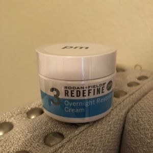 Redefine Overnight Restorative Cream